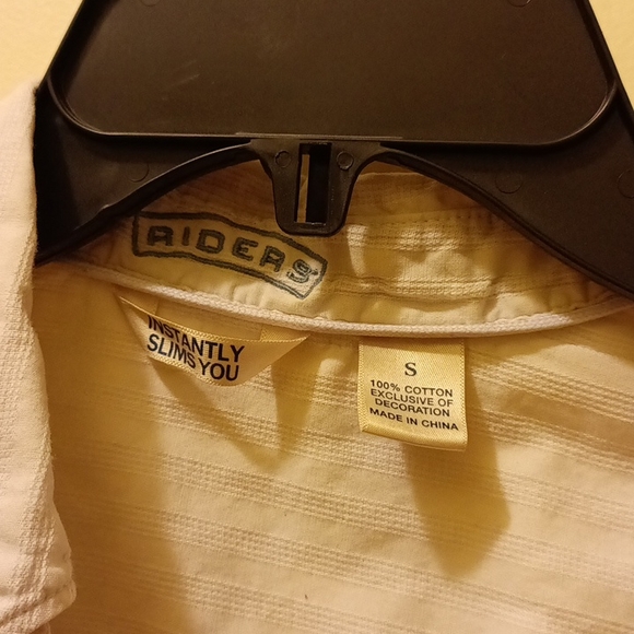 Ladies button down shirt - Picture 2 of 3